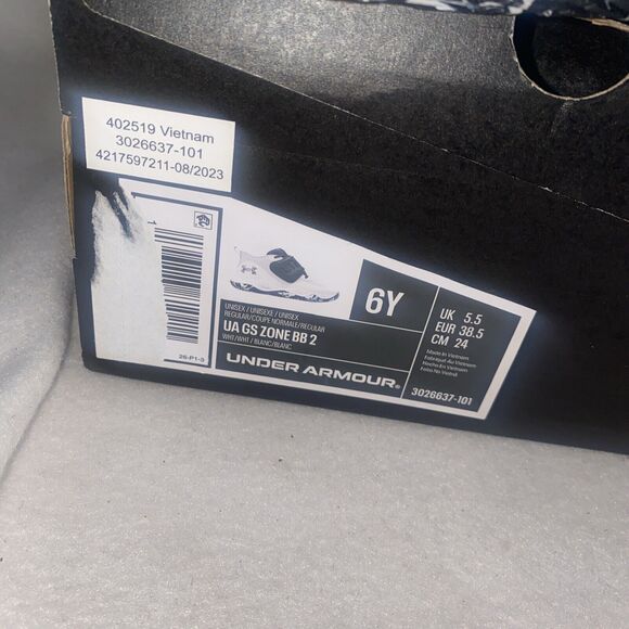 Under Armour PS Zone BB 2 Boys Shoe Sneakers Gym Sports Size 6Y 3026637 101 New - Picture 2 of 10